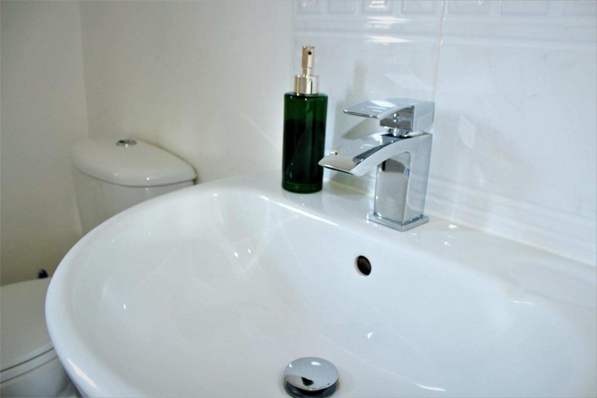 Empire Serviced Apartments ヒンクリー エクステリア 写真